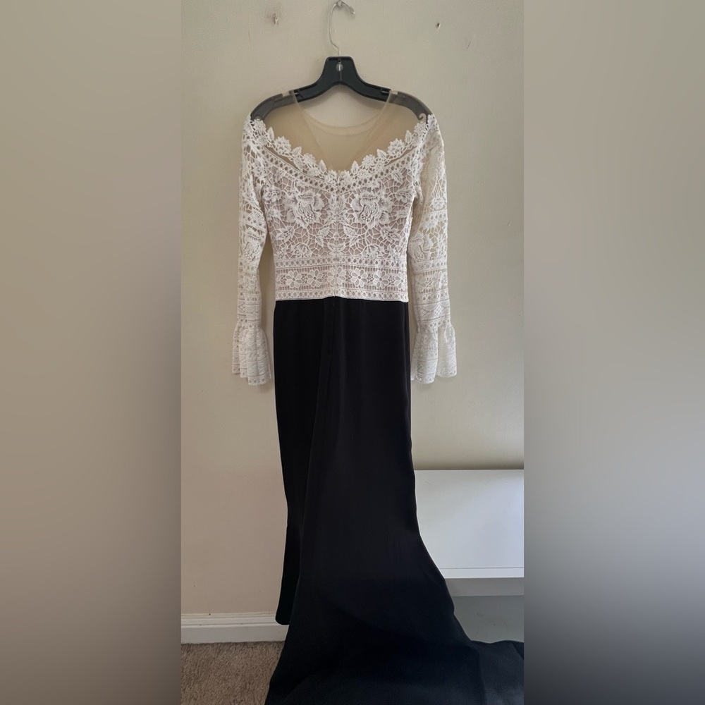 Tadashi Shoji Elegant Lace Long Sleeve Dress in Black and Cream - Picture 7 of 10
